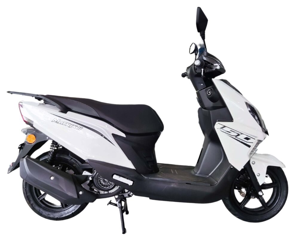 Matrix II color blanca marca Empire Keeway