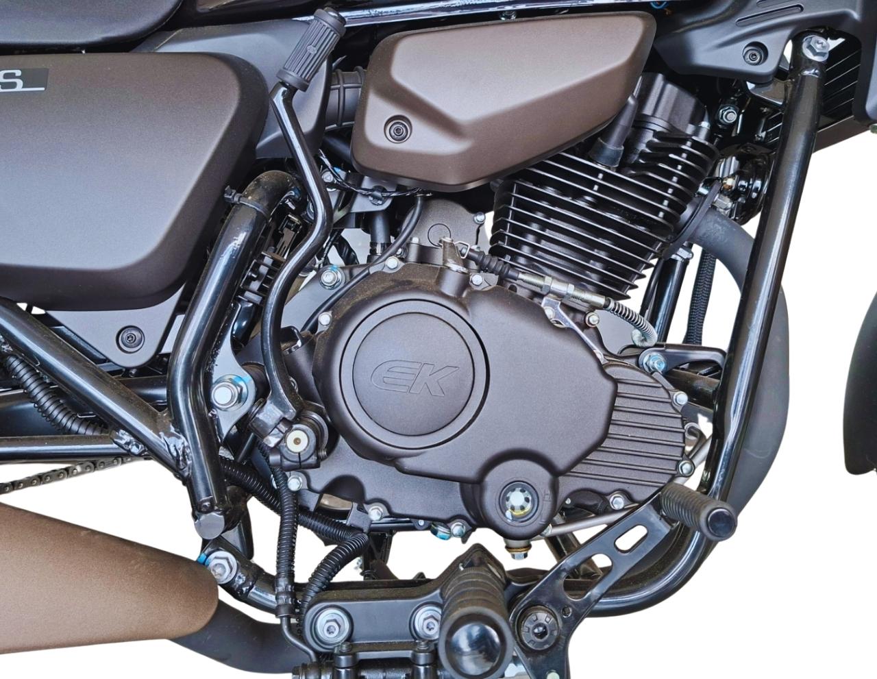 motor Superlight 200s negra