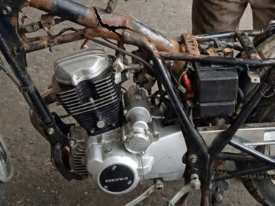 Chasis mal reparado de moto